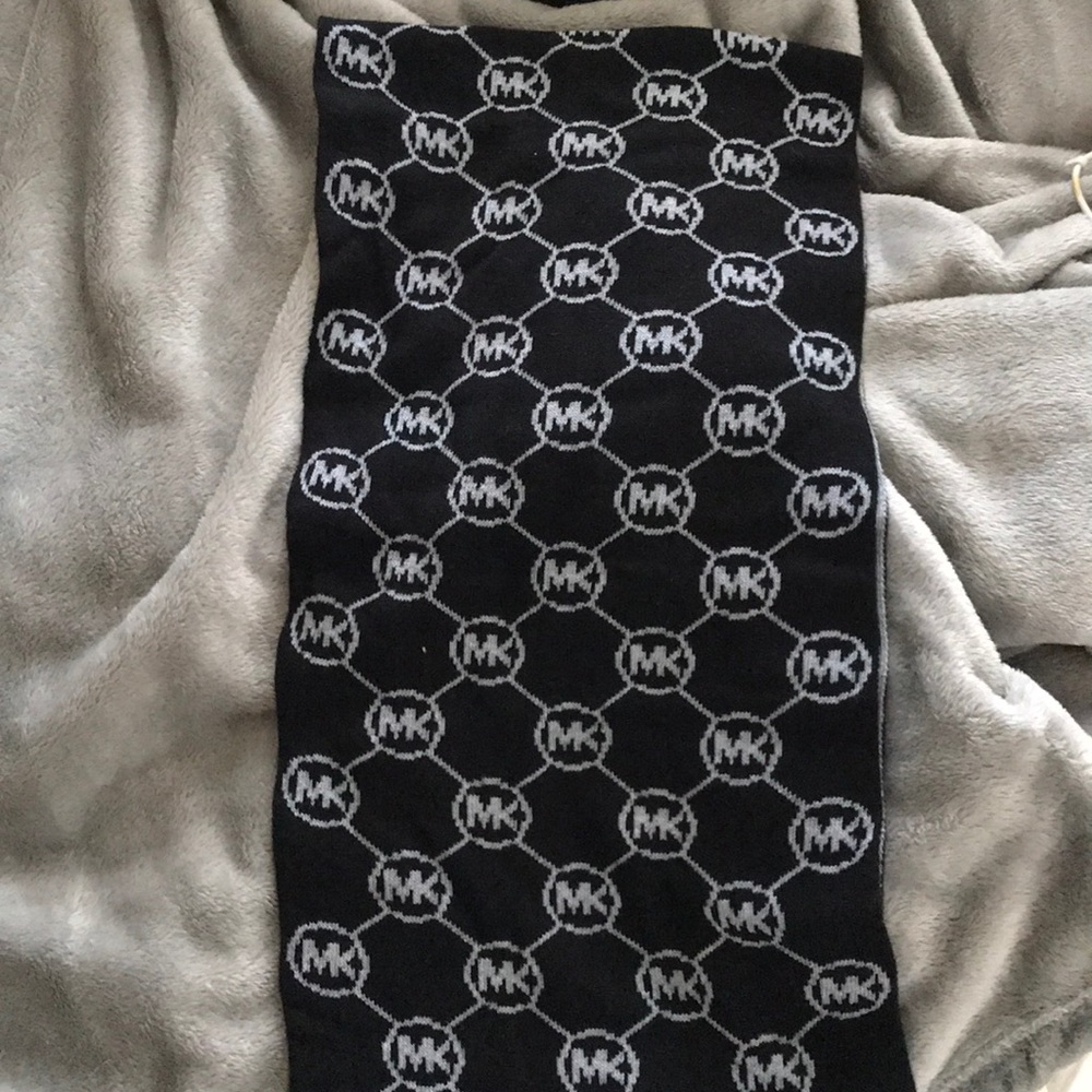 Michael Kors infinity scarf
